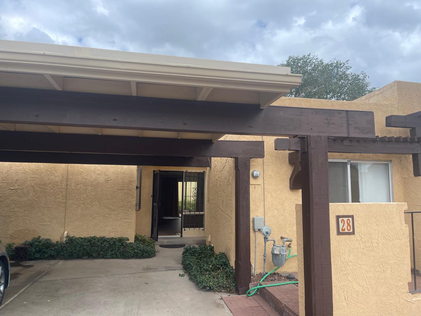 28 Casa Hermosa Drive NE
