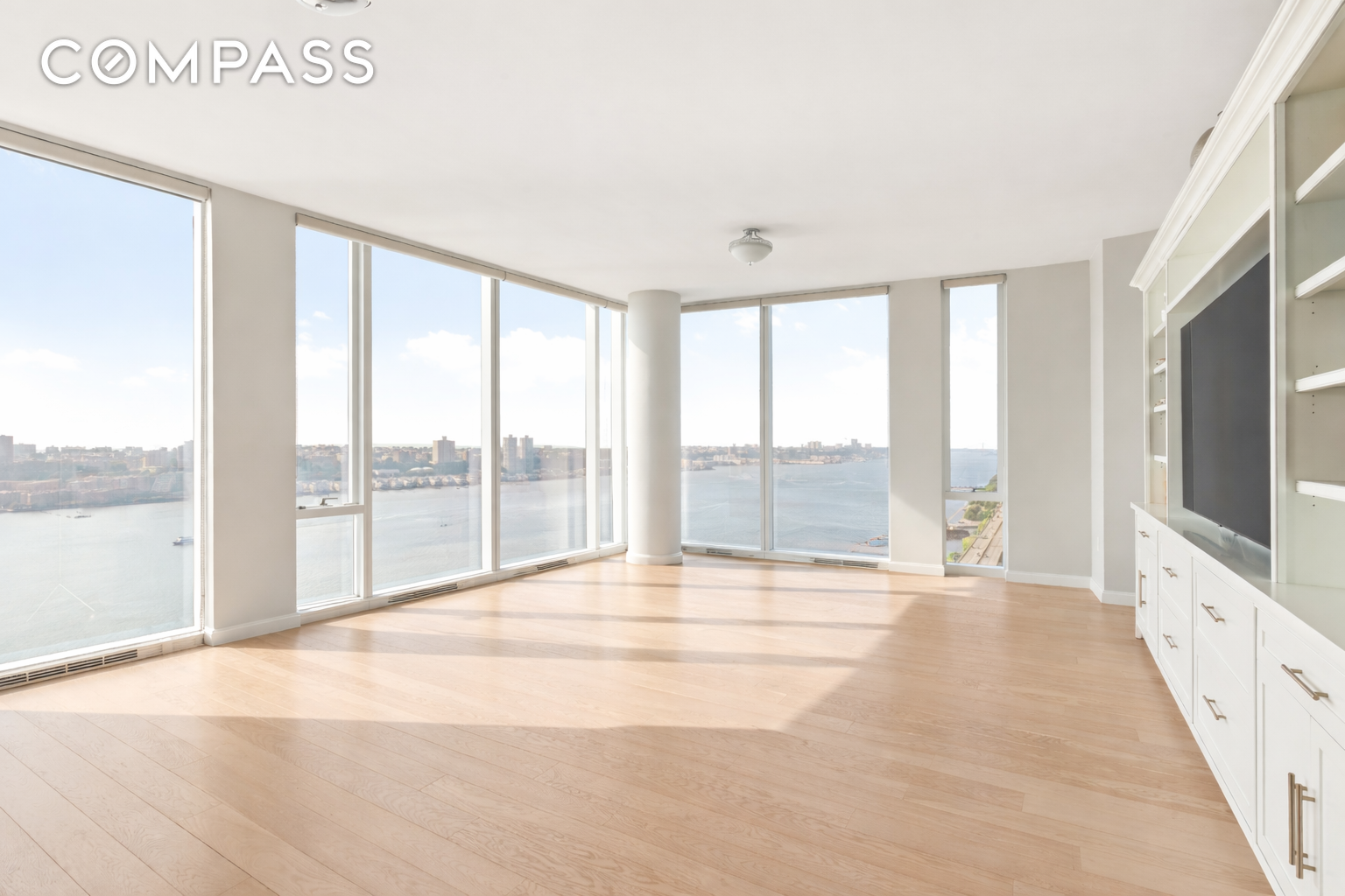 10 Riverside Boulevard 30B