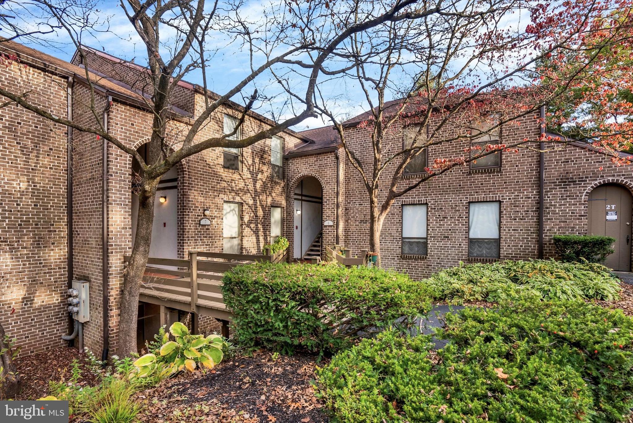 8 Fairway Road