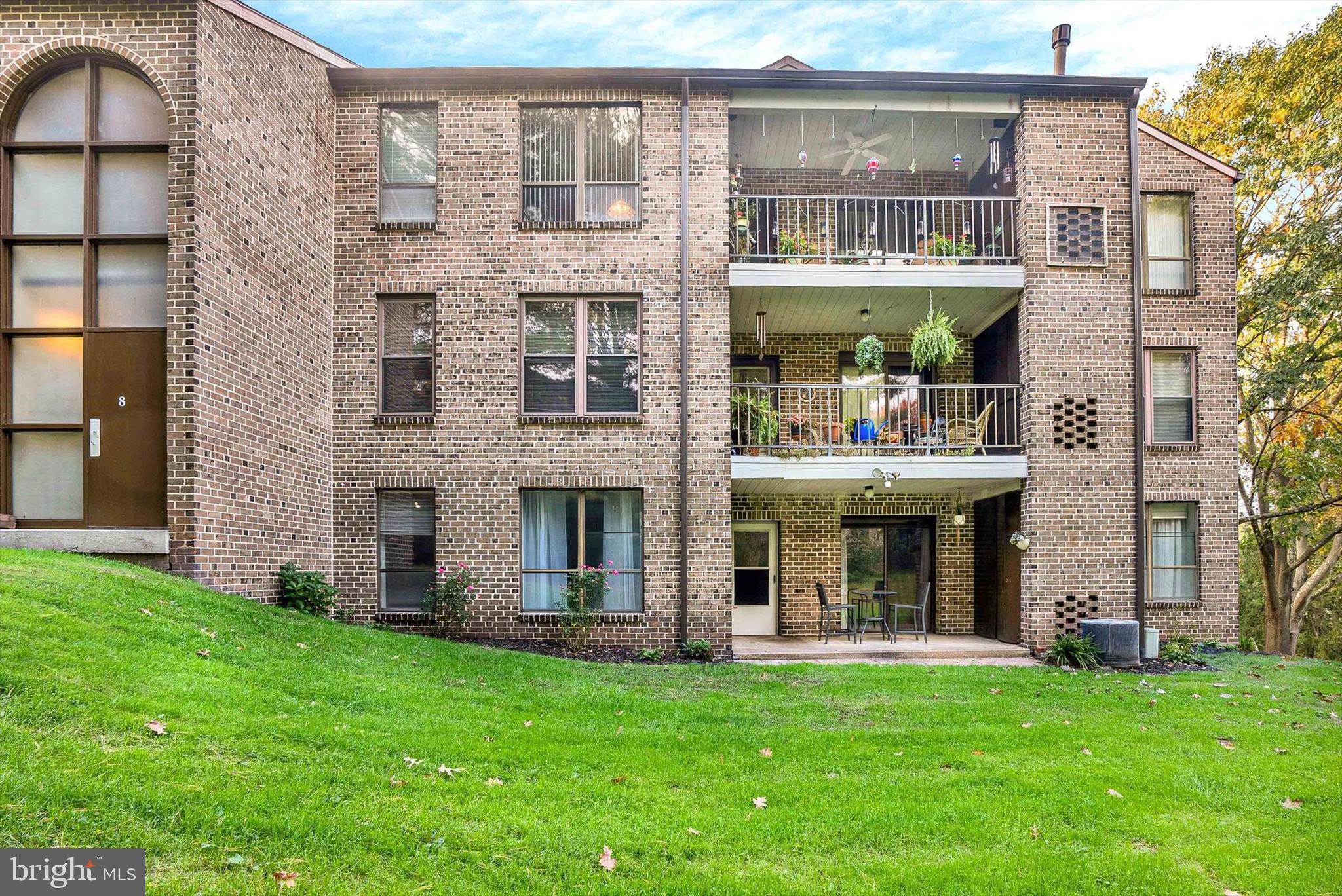 8 Fairway Road