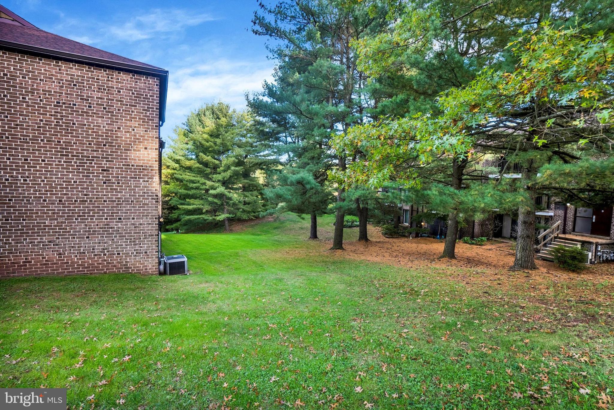 8 Fairway Road