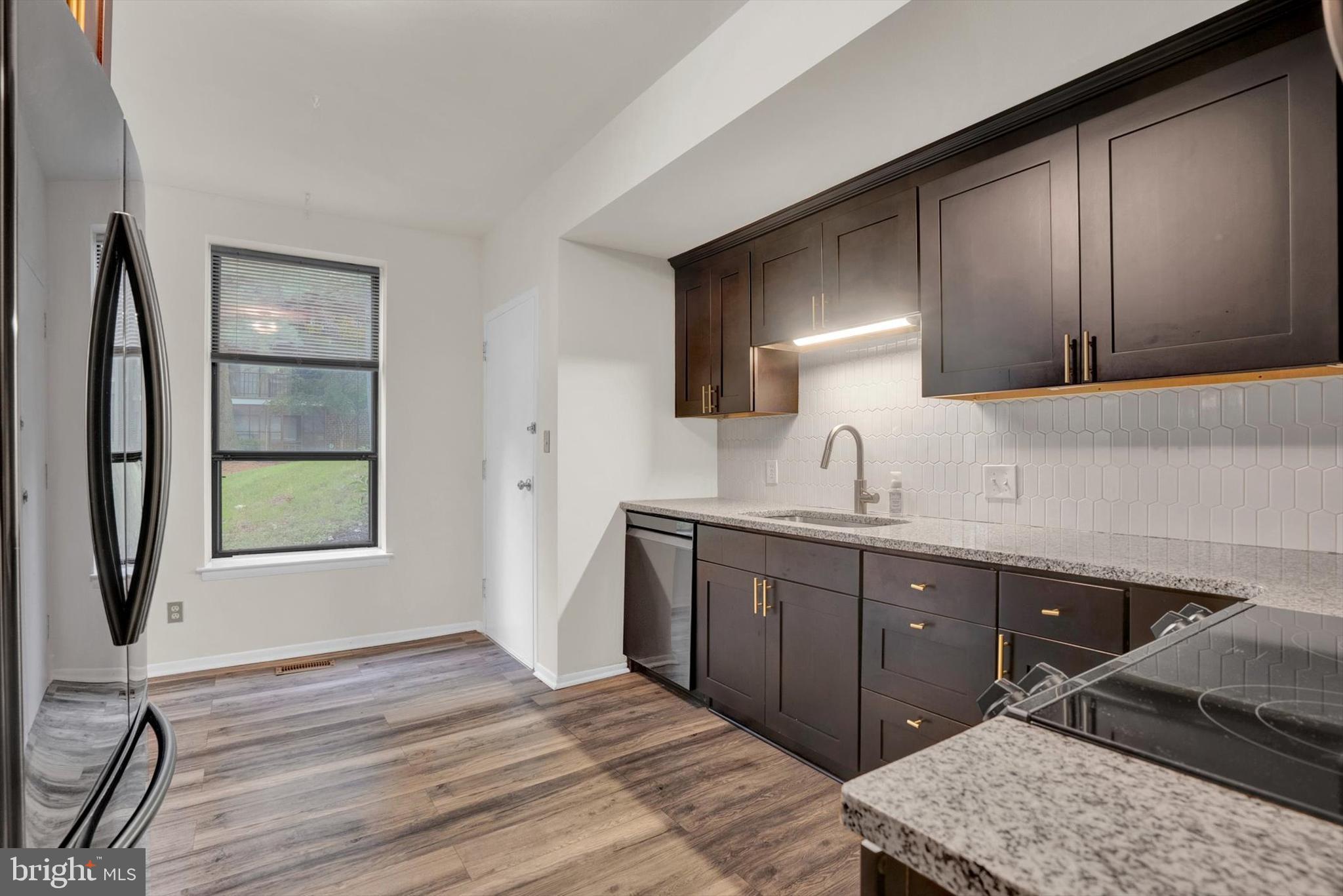 8 Fairway Road
