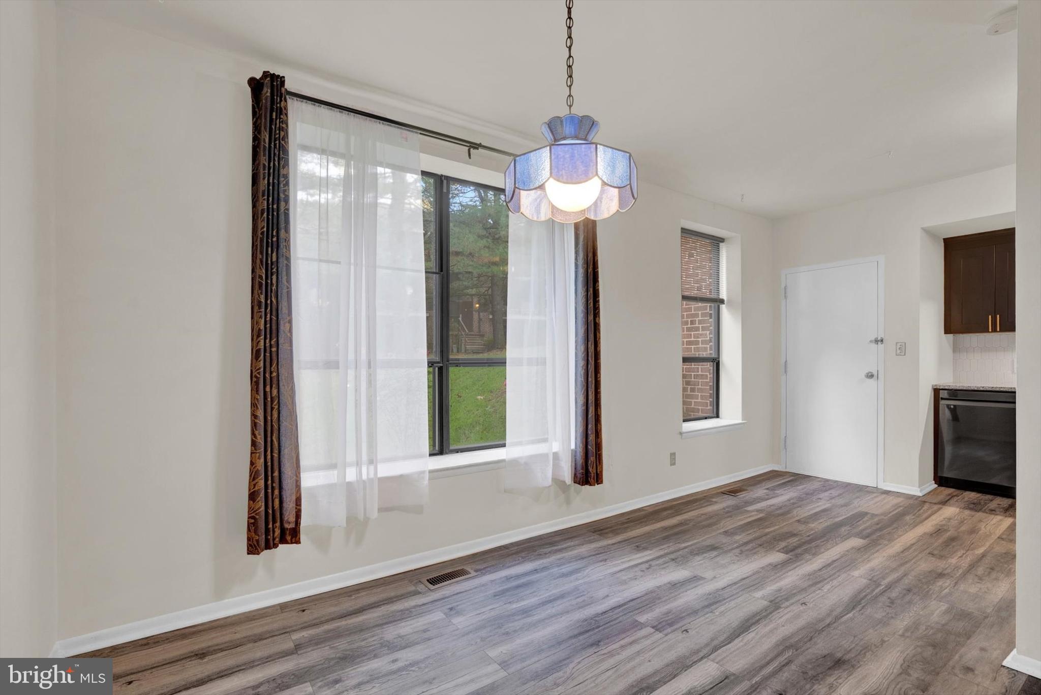 8 Fairway Road