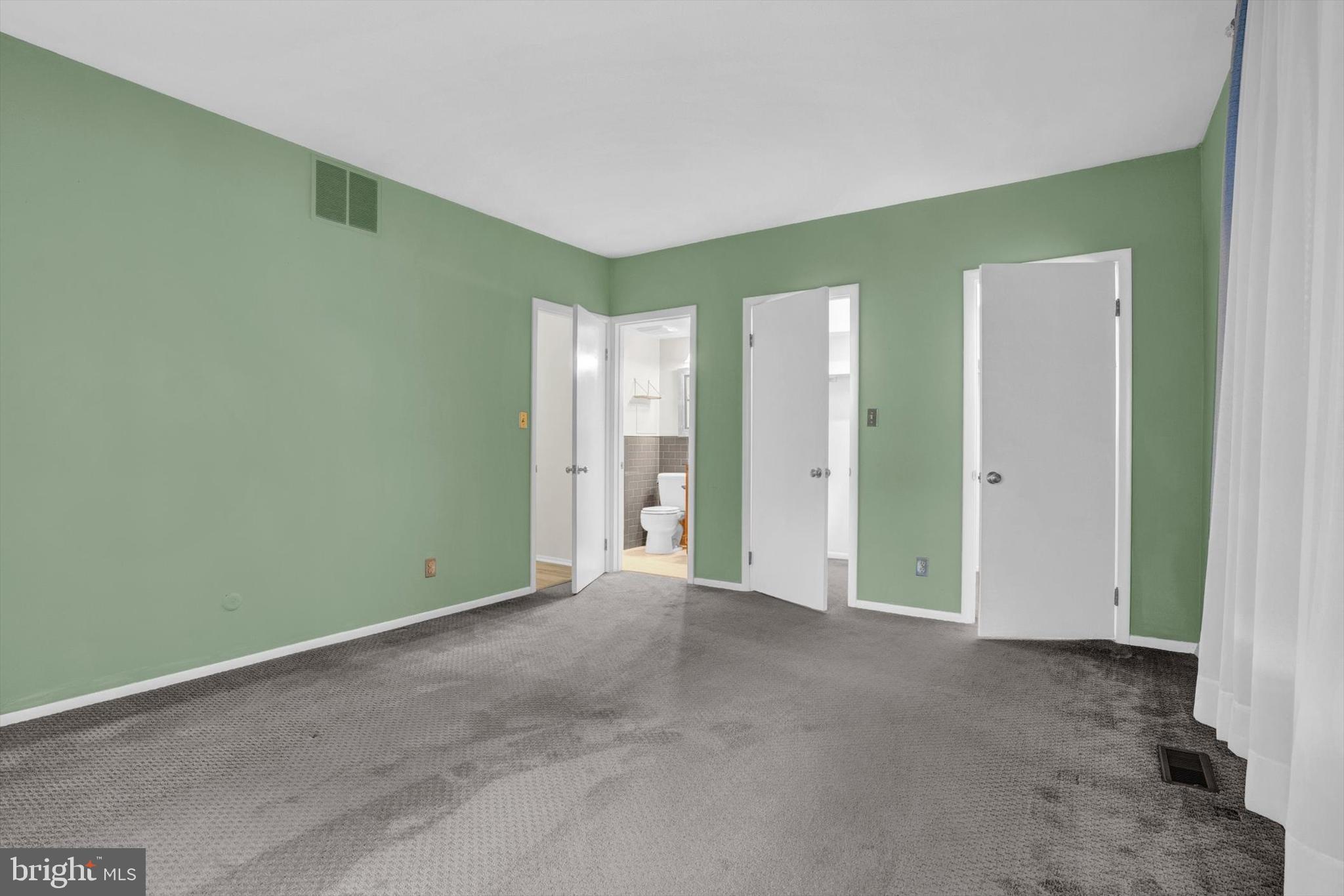 8 Fairway Road