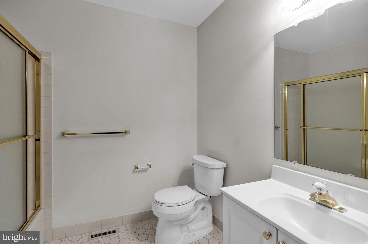 2 Wyomissing Ct