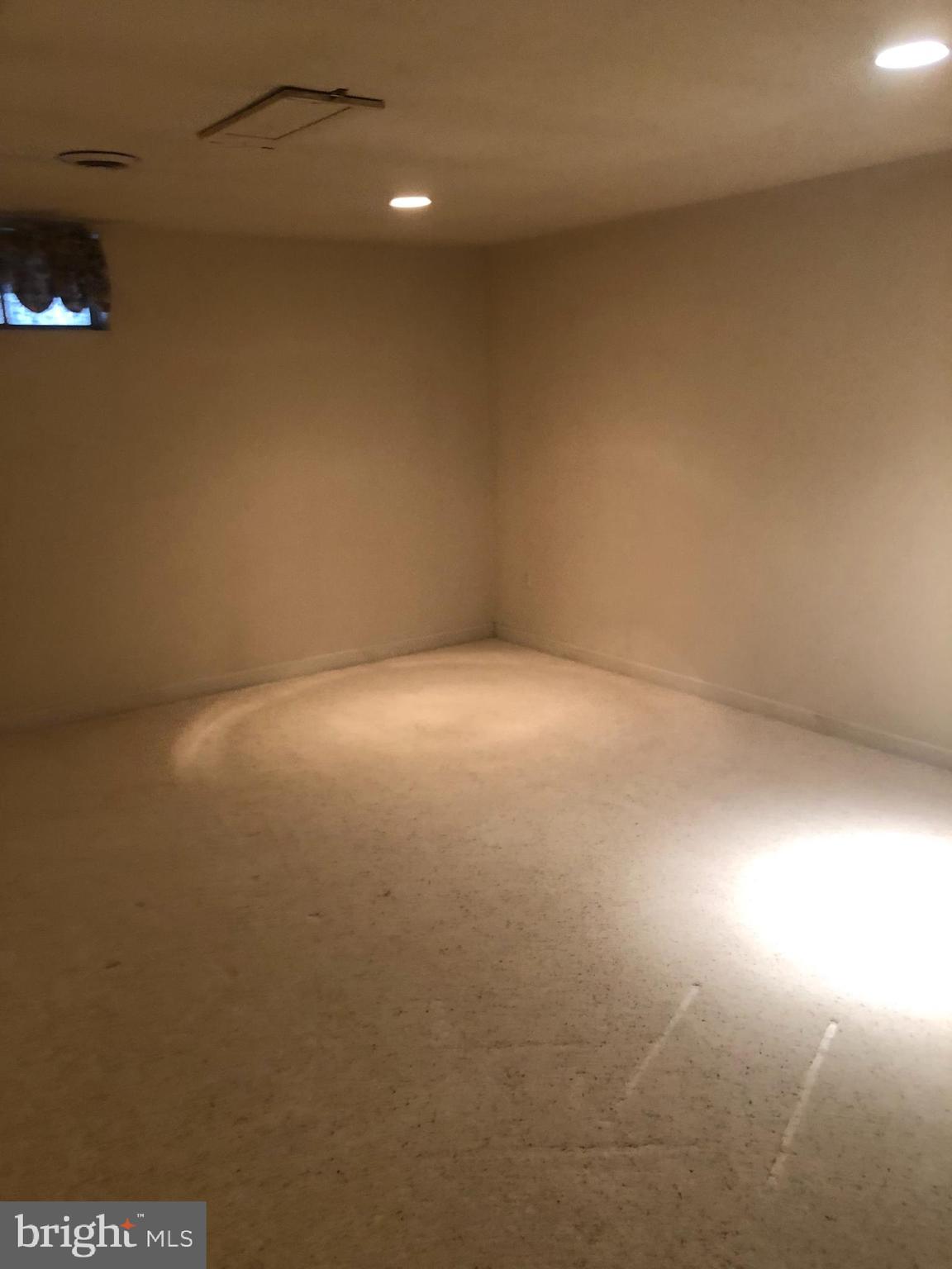 2 Wyomissing Ct