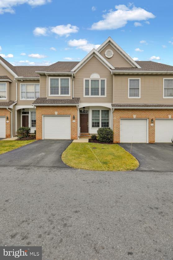 2 Wyomissing Ct