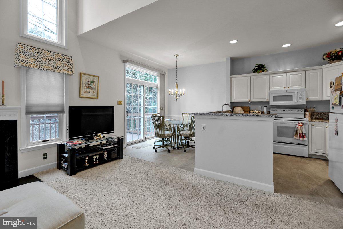 2 Wyomissing Ct