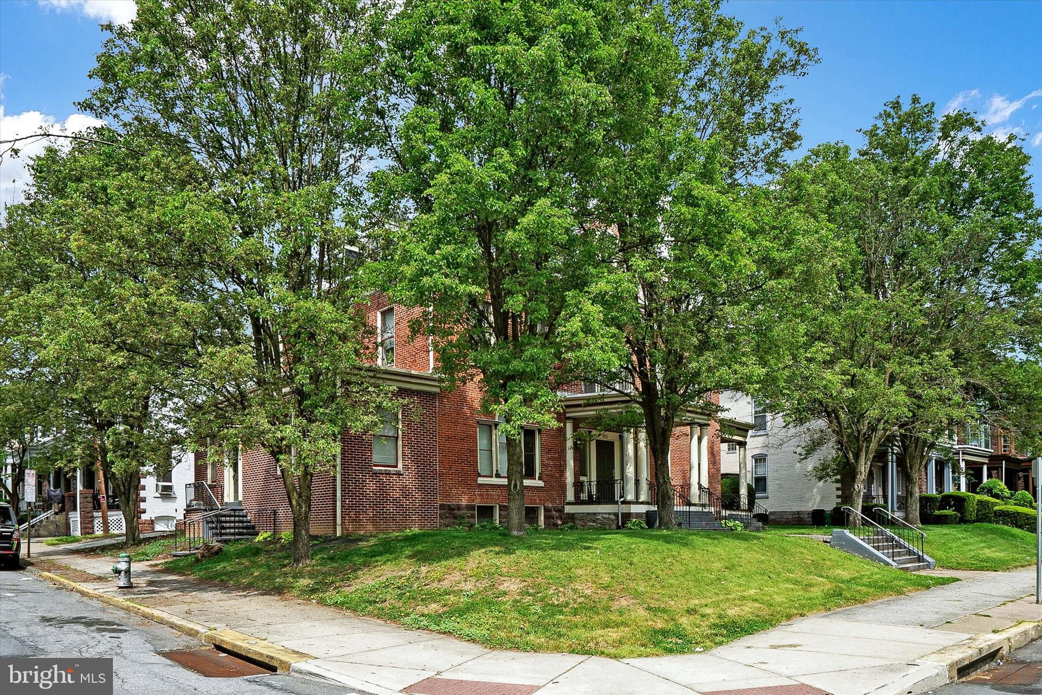 800 N 5th St