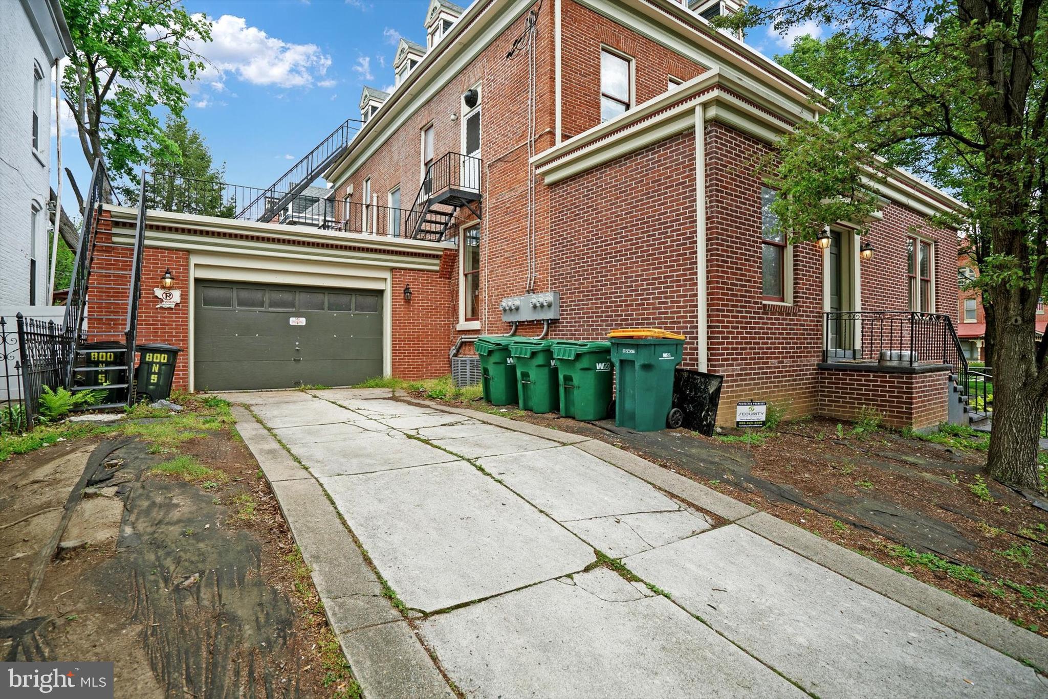 800 N 5th St