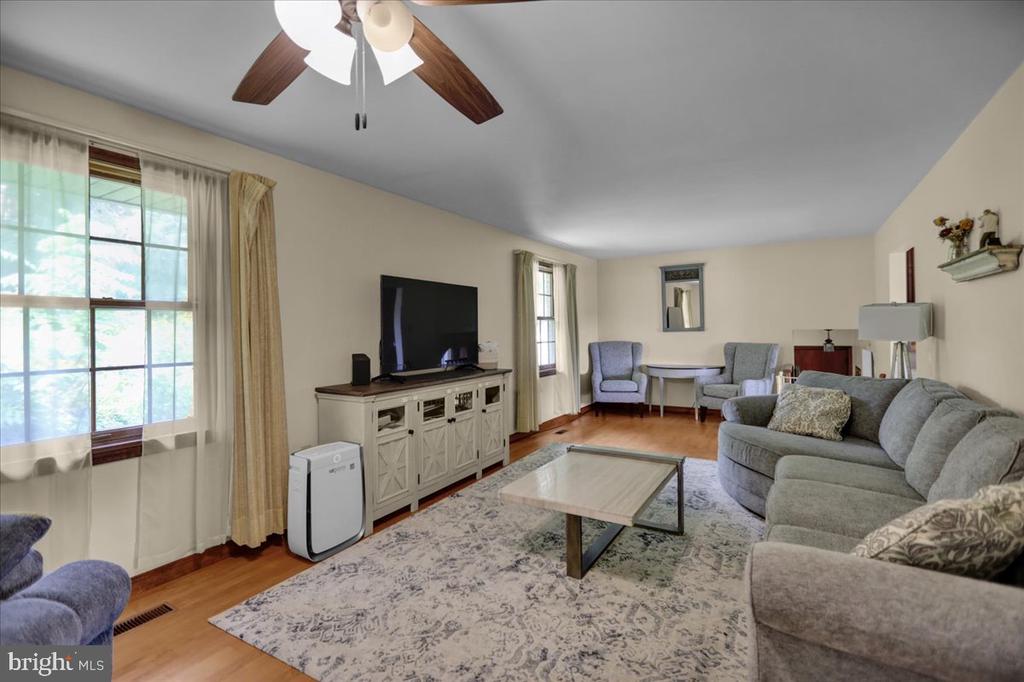 501 Edison Ct