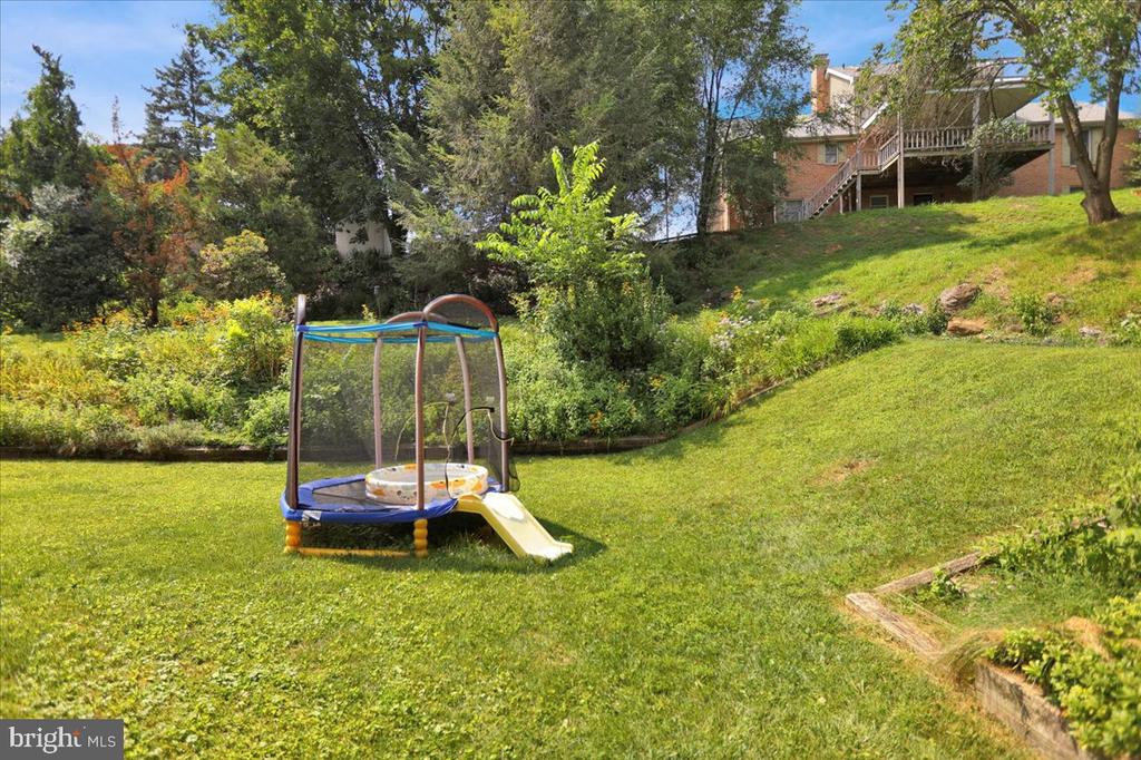 501 Edison Ct