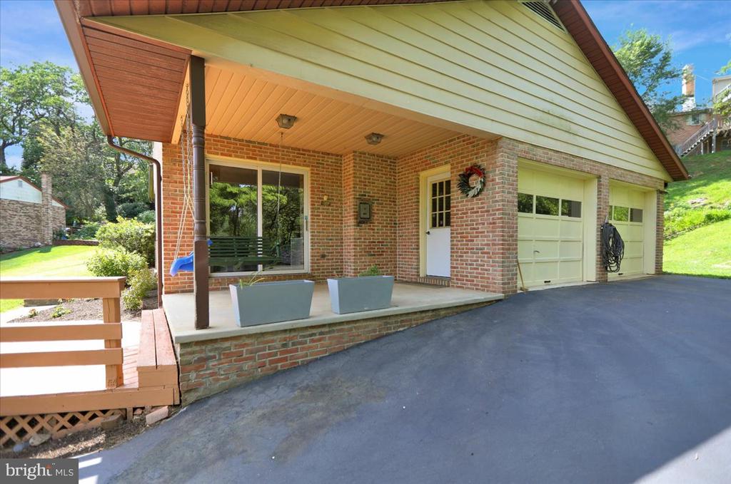 501 Edison Ct