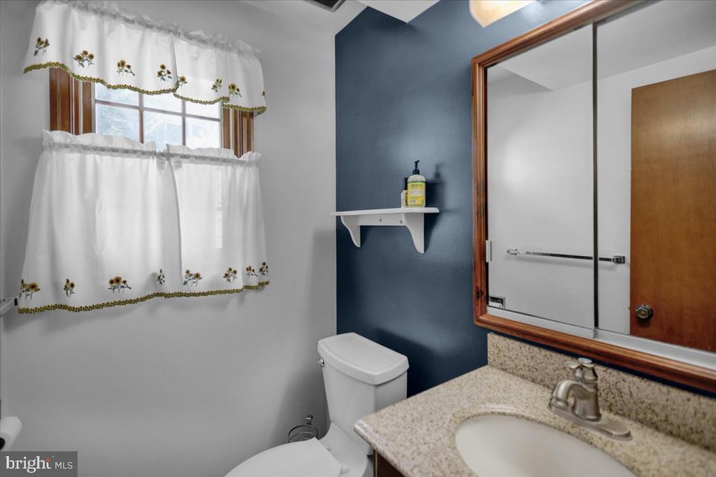 501 Edison Ct