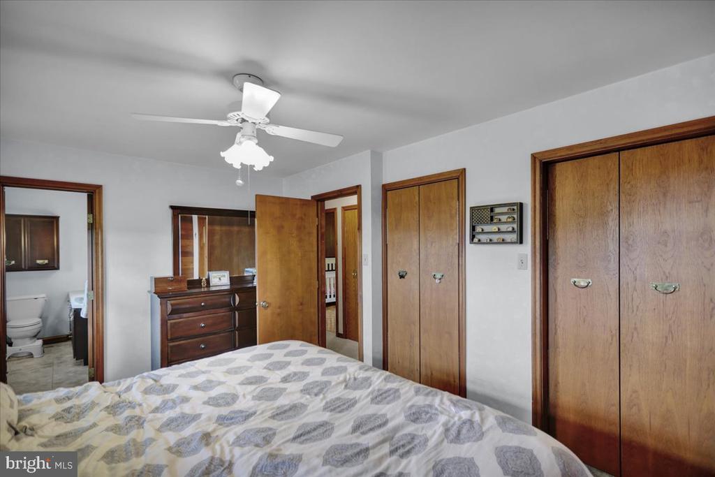 501 Edison Ct