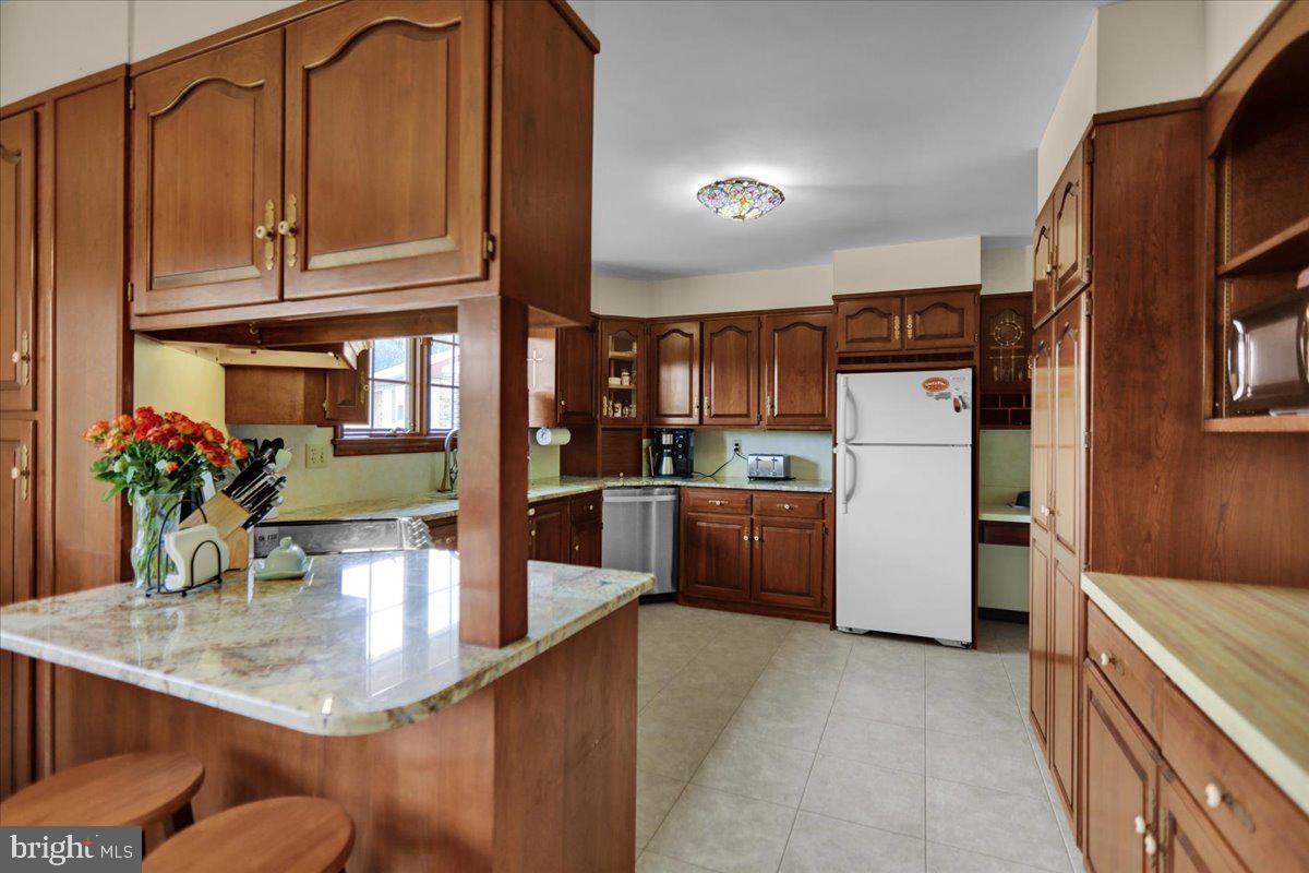 501 Edison Ct