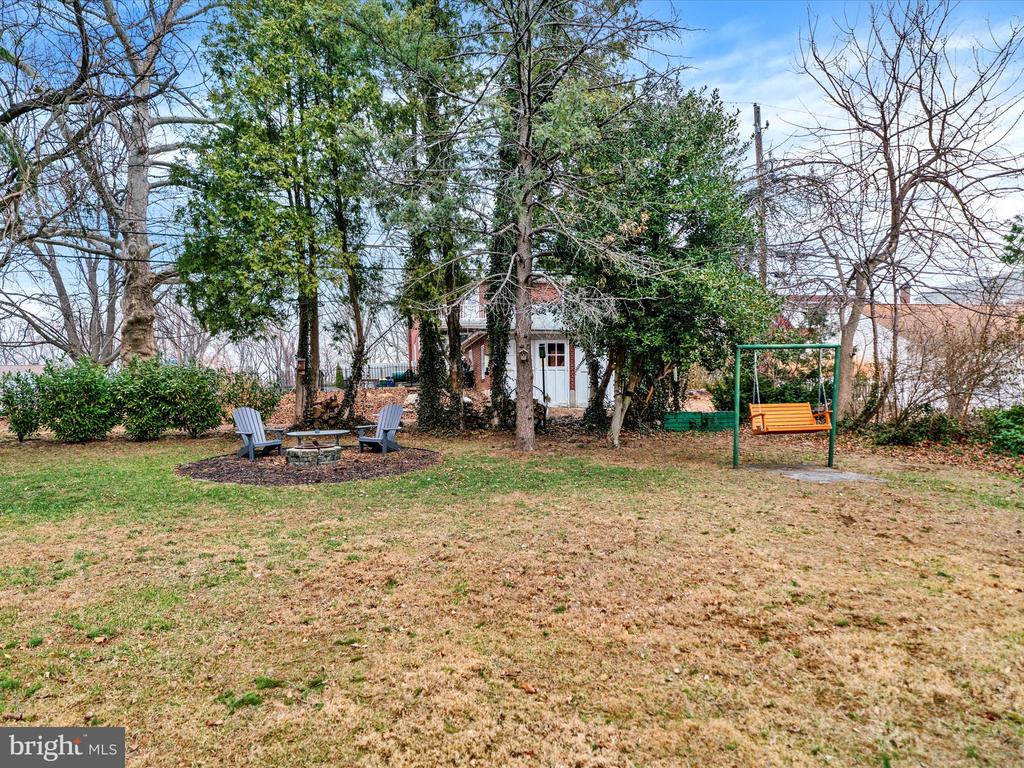 2461 Garfield Ave