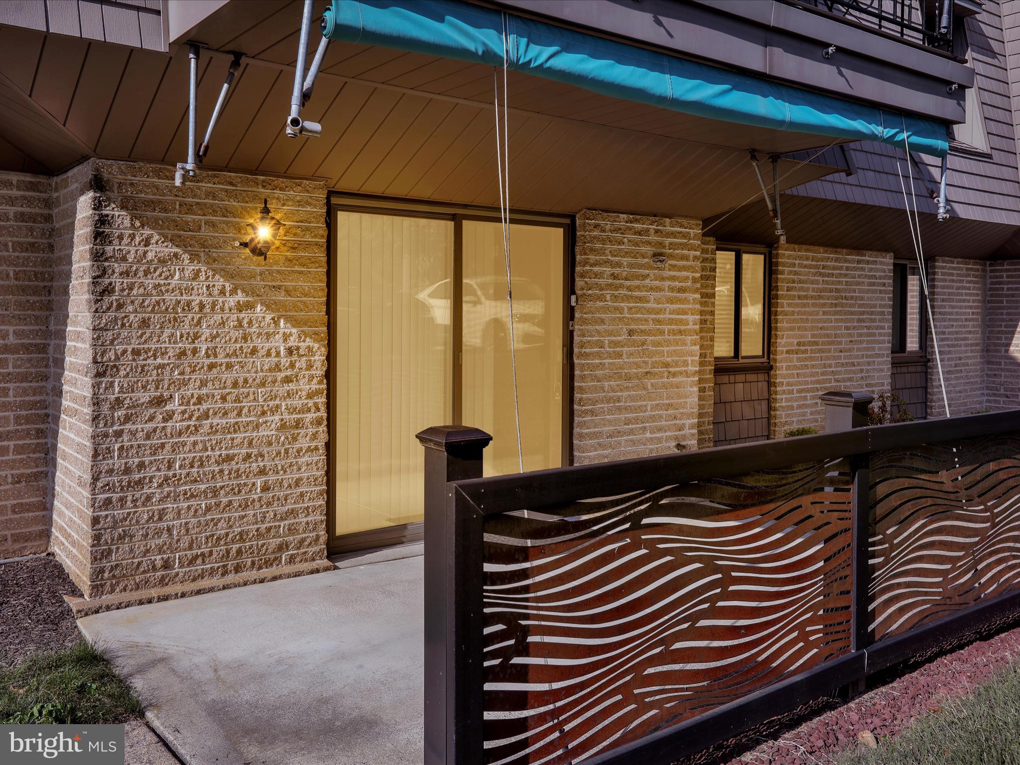 1801 CAMBRIDGE AVENUE B4