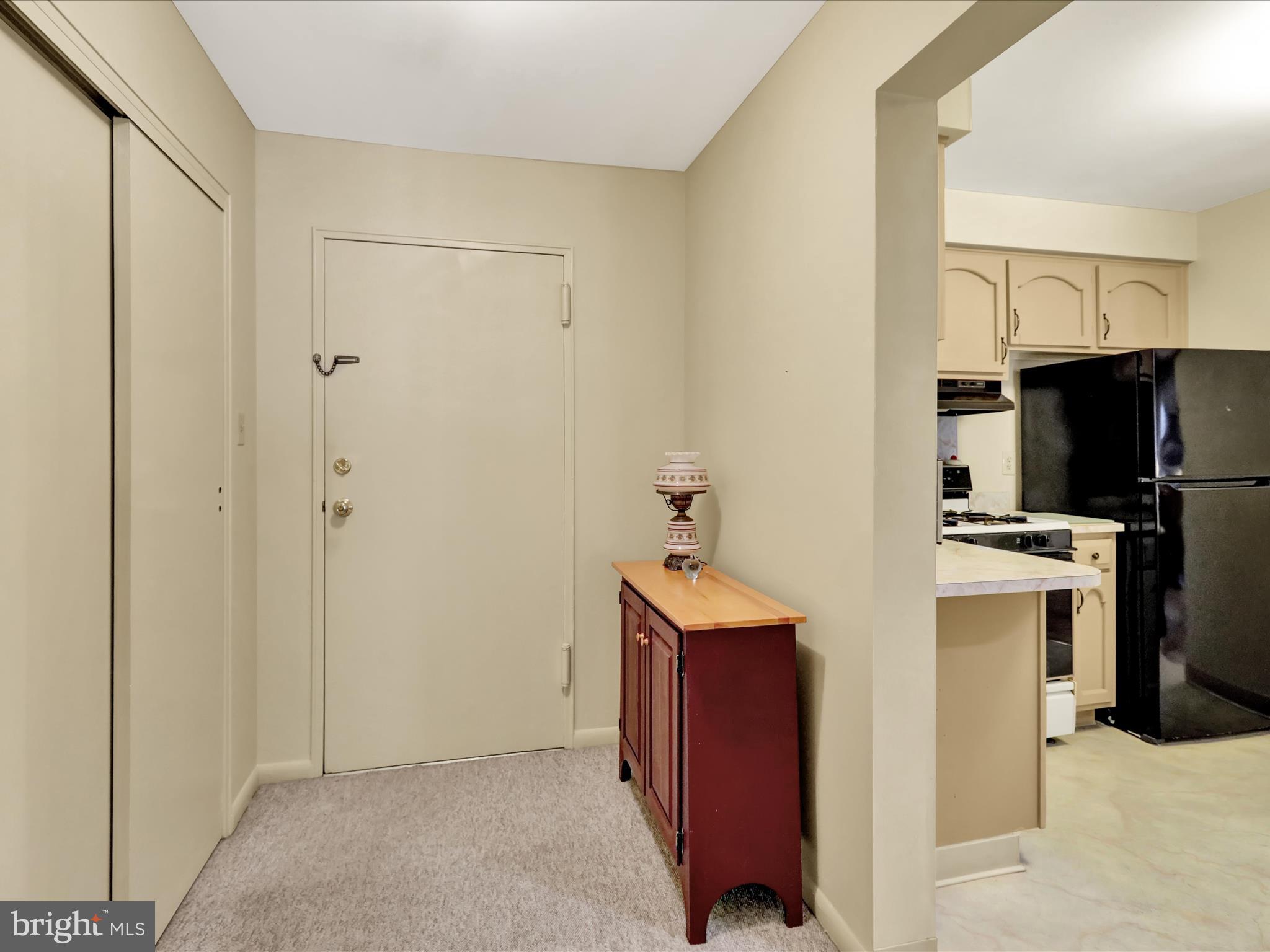 1801 CAMBRIDGE AVENUE B4