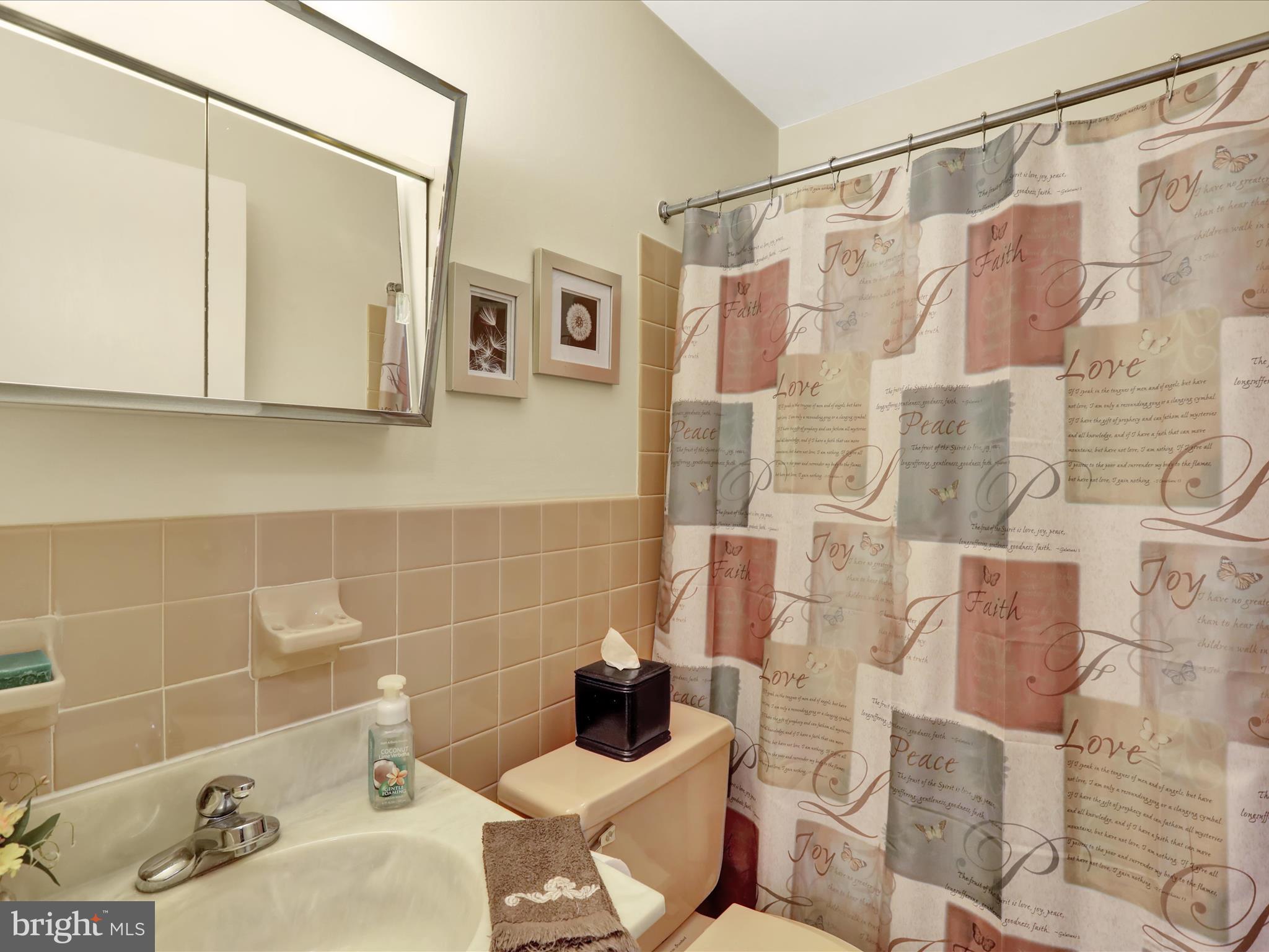 1801 CAMBRIDGE AVENUE B4