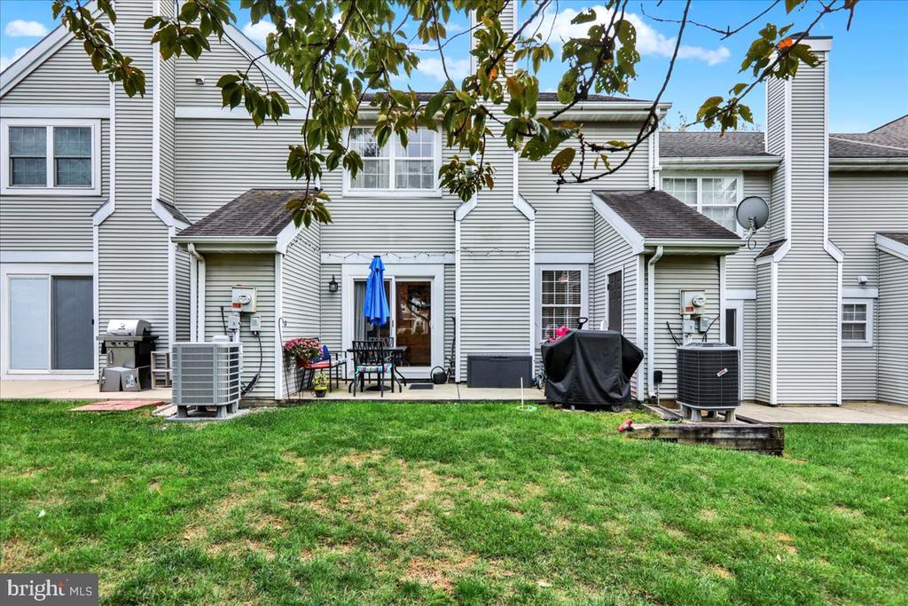 120 LAUREL COURT