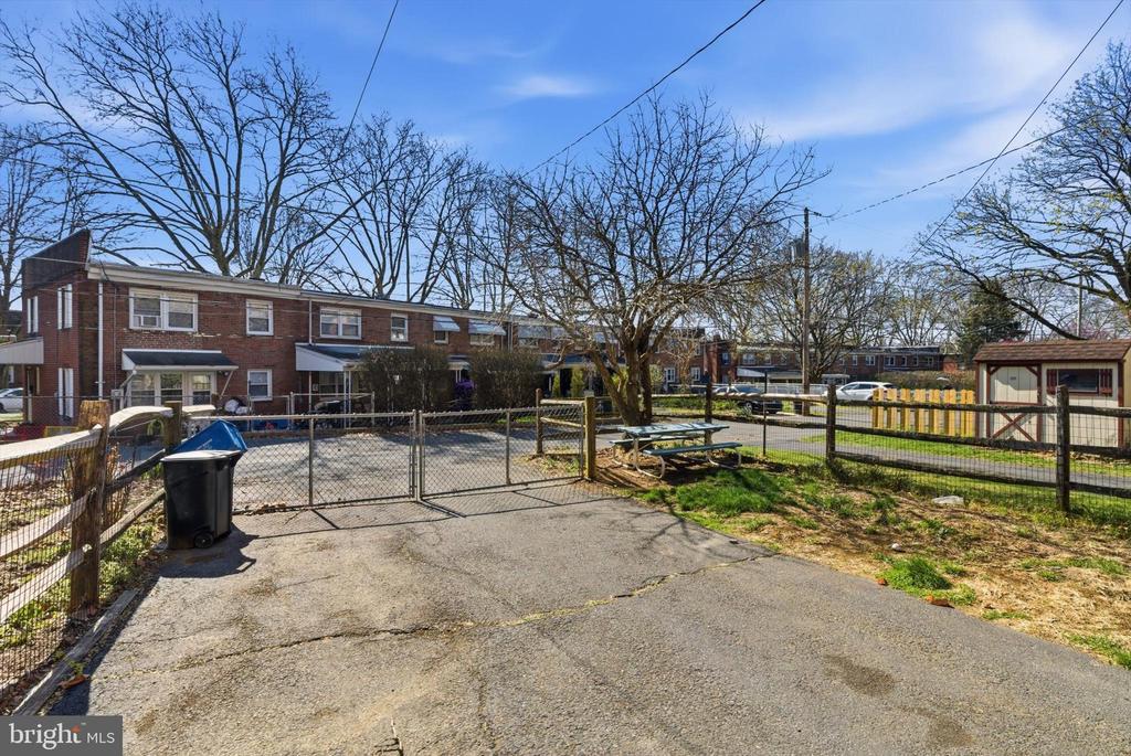 315 SUNSET ROAD