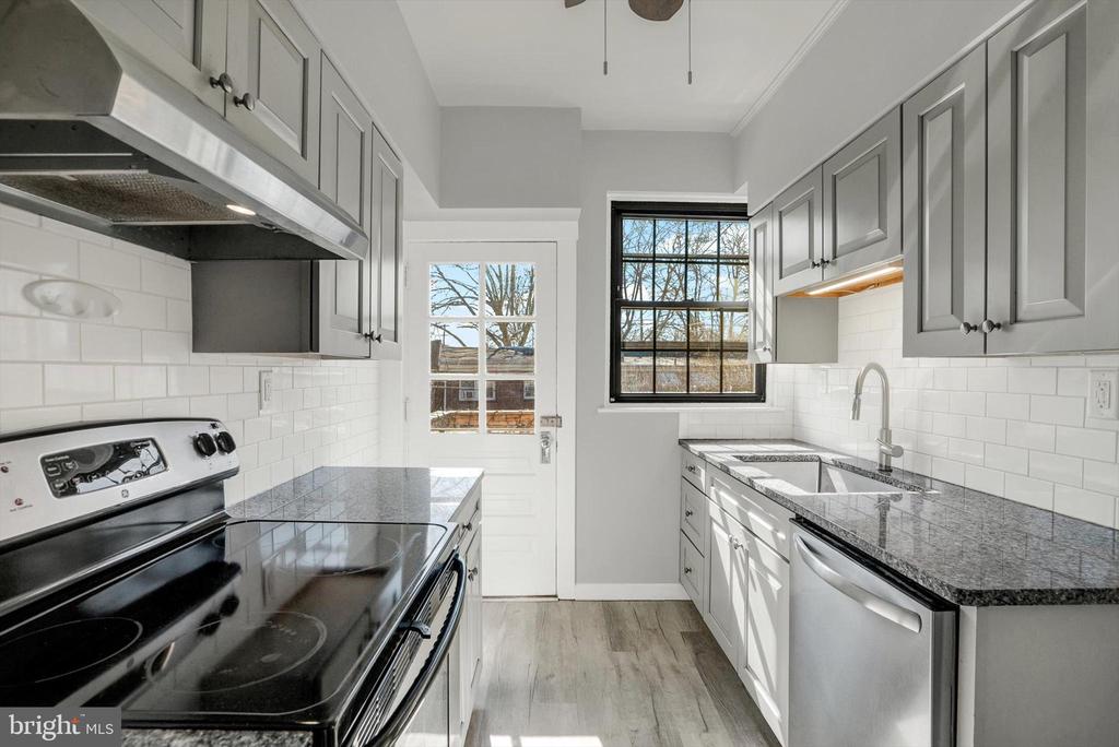 315 SUNSET ROAD