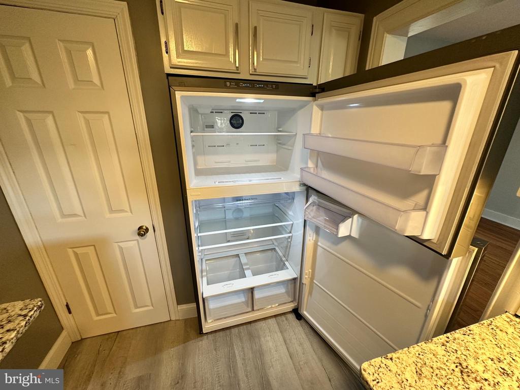 389 OAK TERRACE