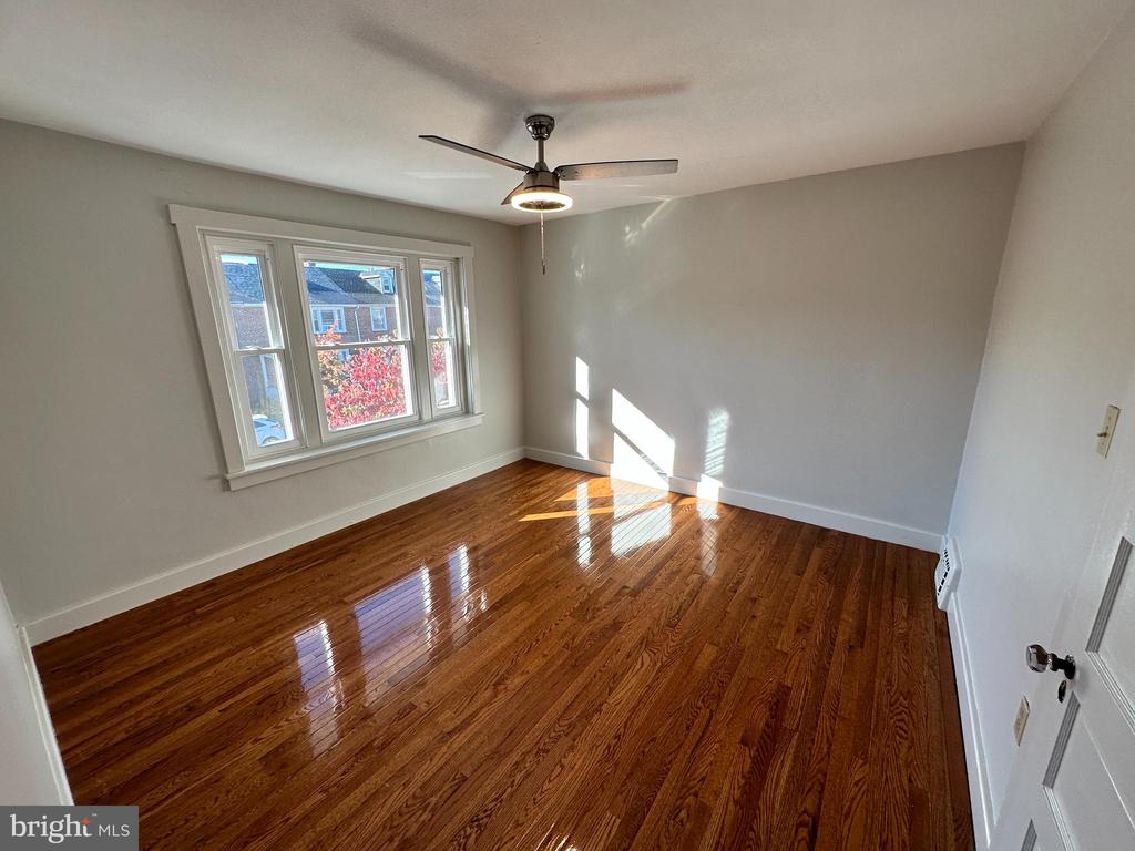 389 OAK TERRACE