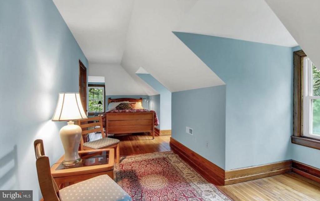 22 WYOMISSING