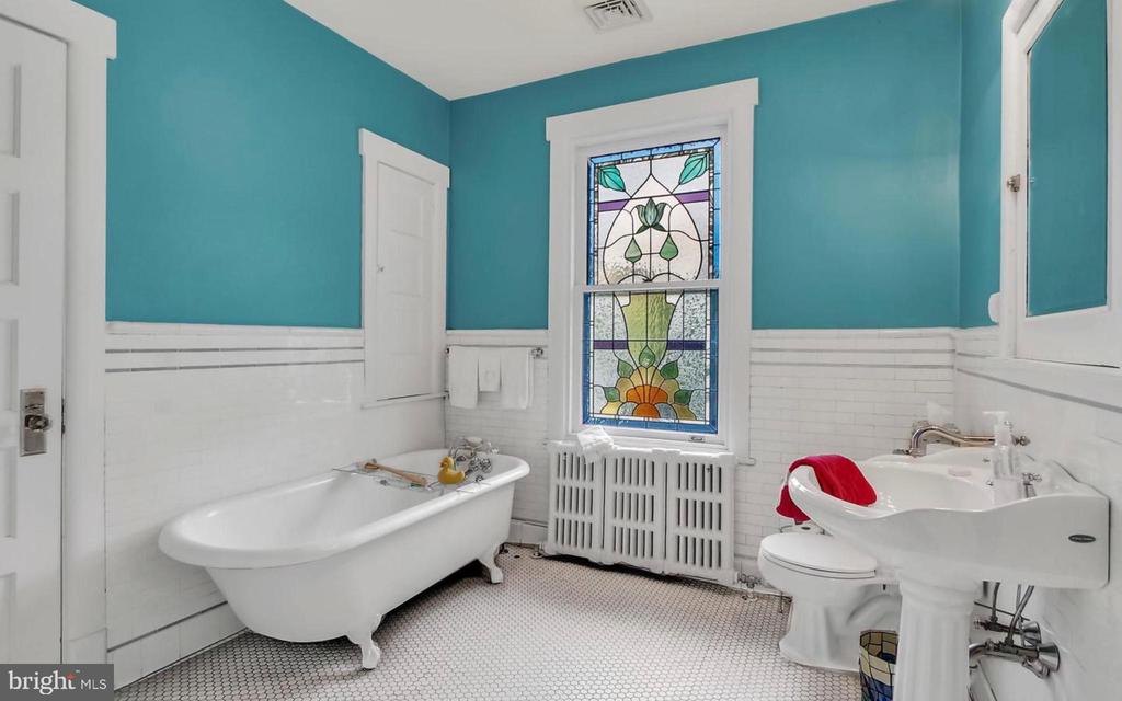 22 WYOMISSING