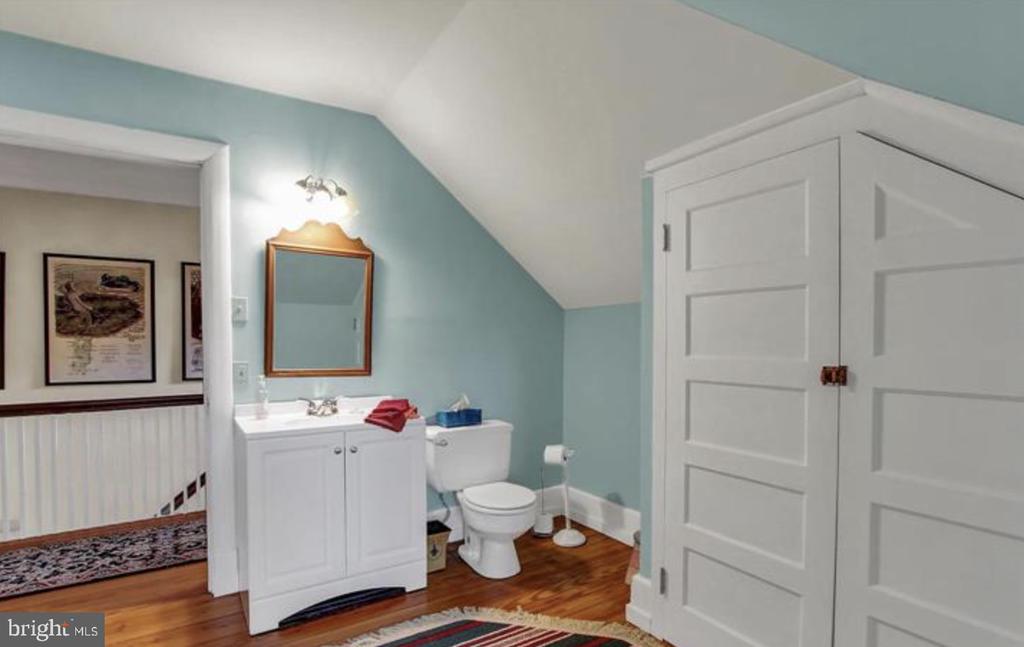 22 WYOMISSING