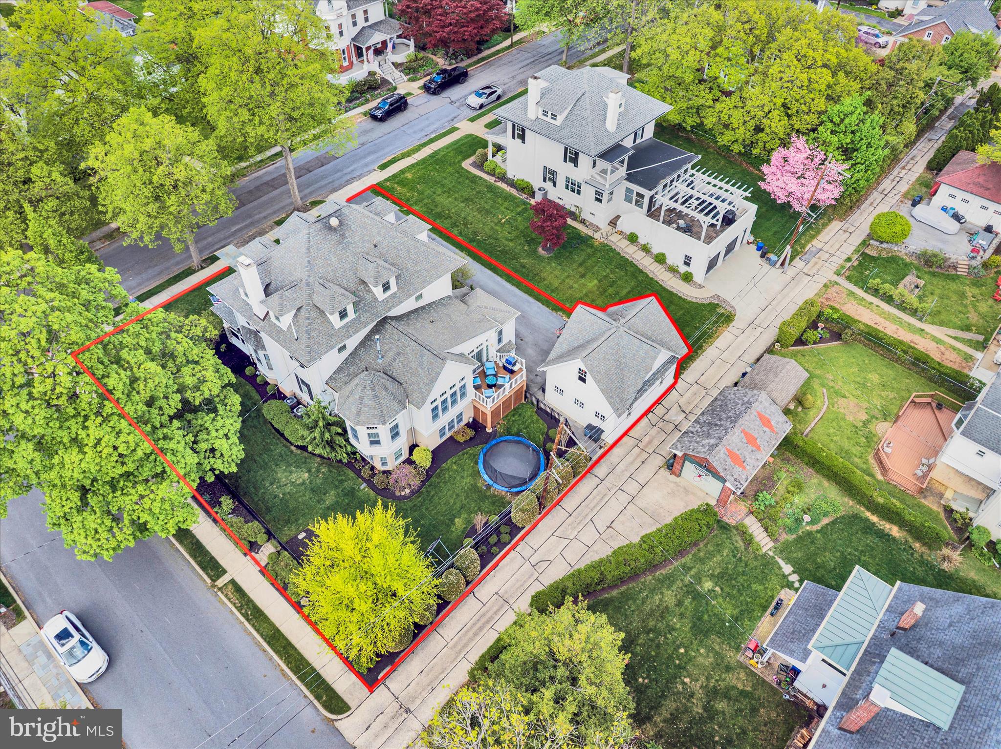 1240 DAUPHIN AVENUE