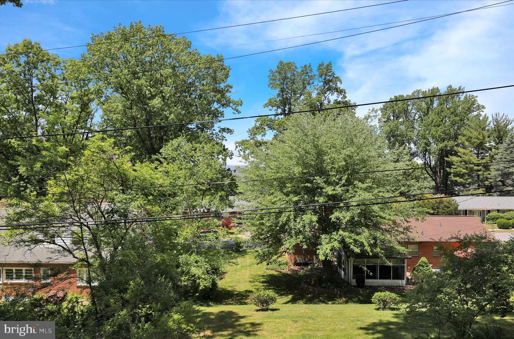 1840 LORRAINE ROAD