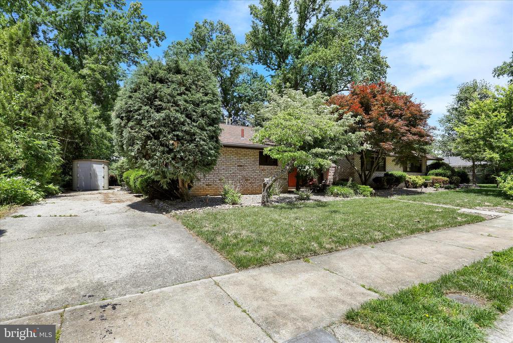1840 LORRAINE ROAD