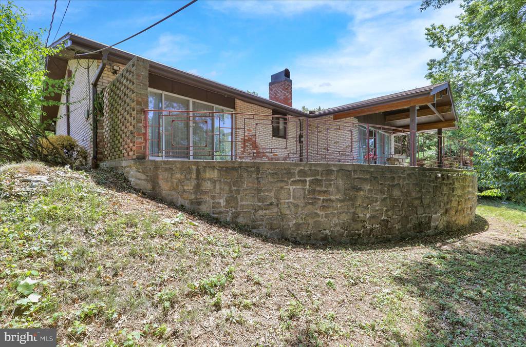 1840 LORRAINE ROAD