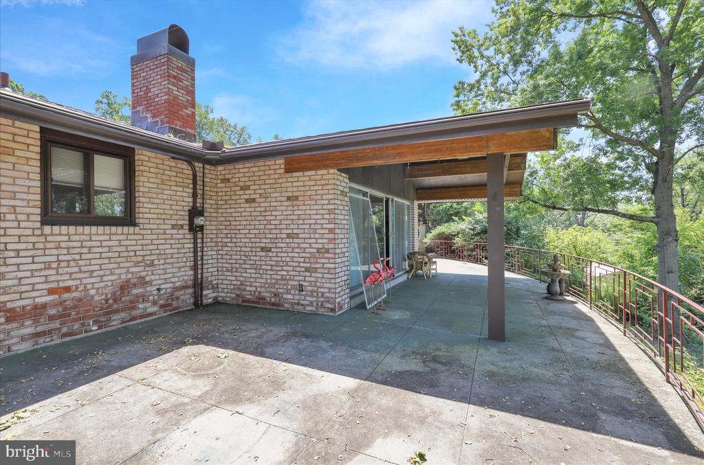 1840 LORRAINE ROAD