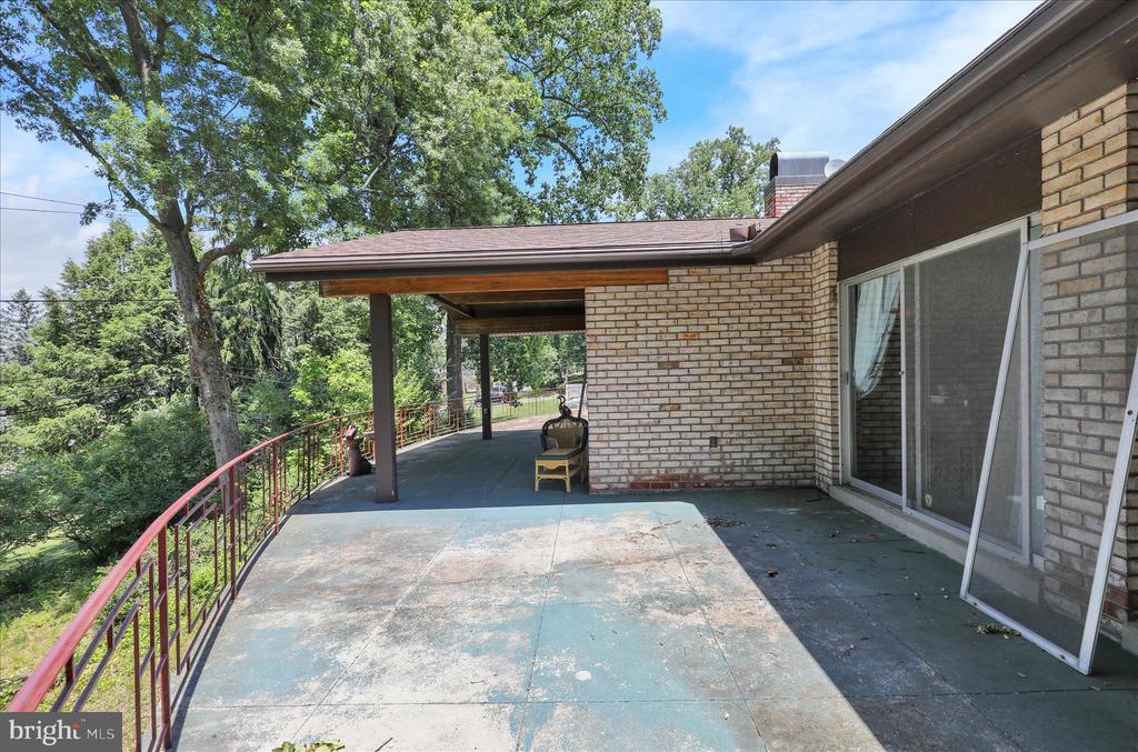 1840 LORRAINE ROAD