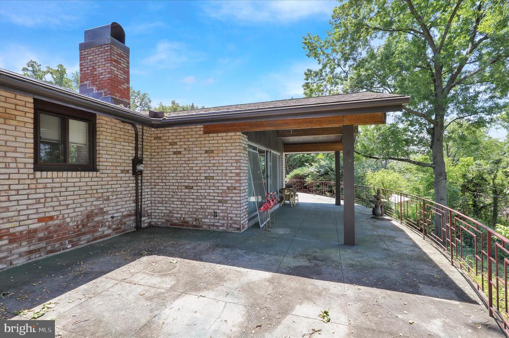 1840 LORRAINE ROAD