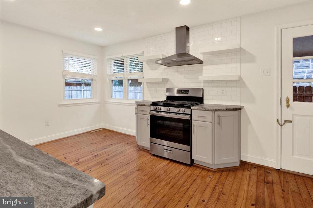 404 SPRUCE STREET