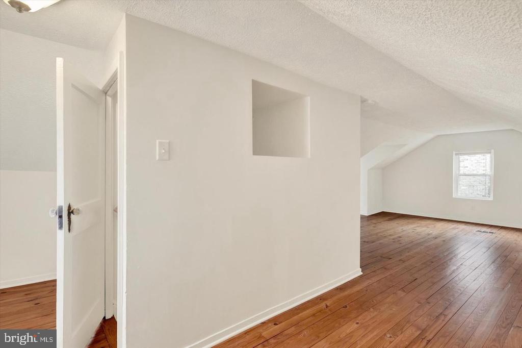 404 SPRUCE STREET
