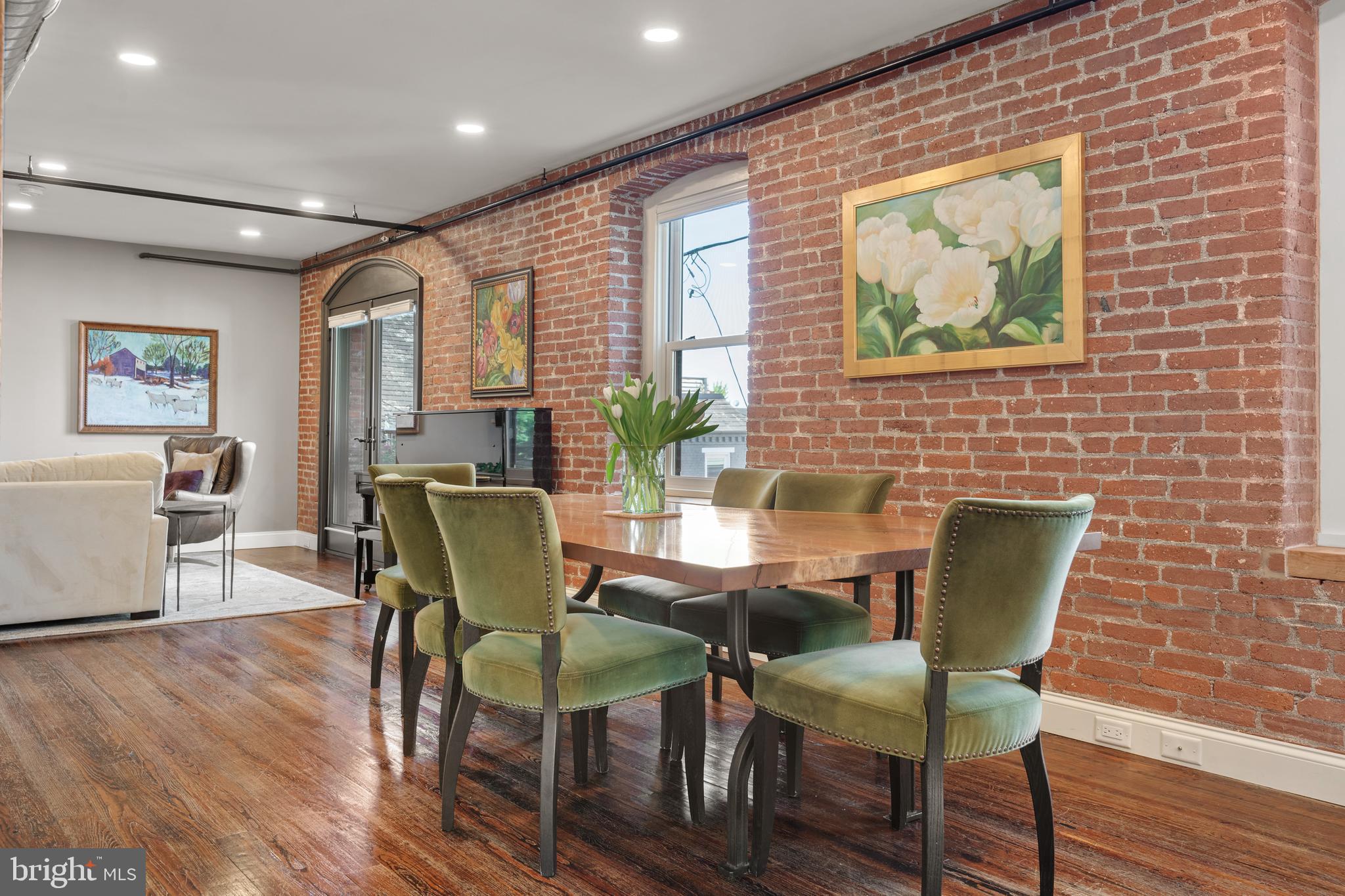 228 E Grant St #2b