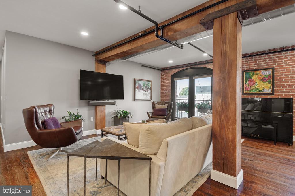 228 E Grant St #2b