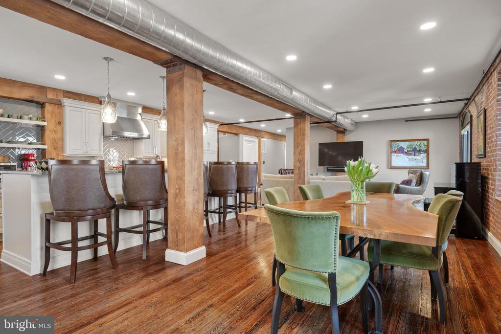 228 E Grant St #2b