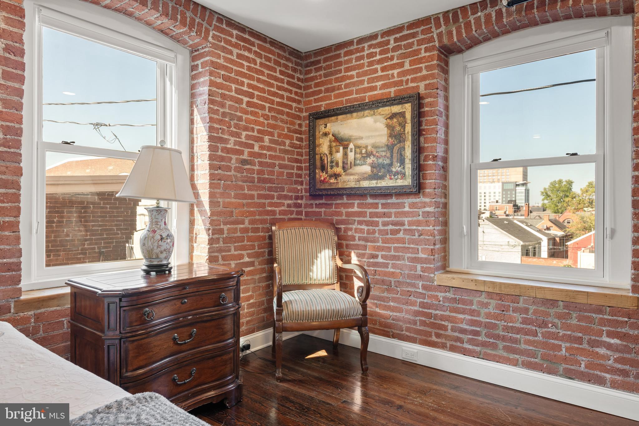 228 E Grant St #2b