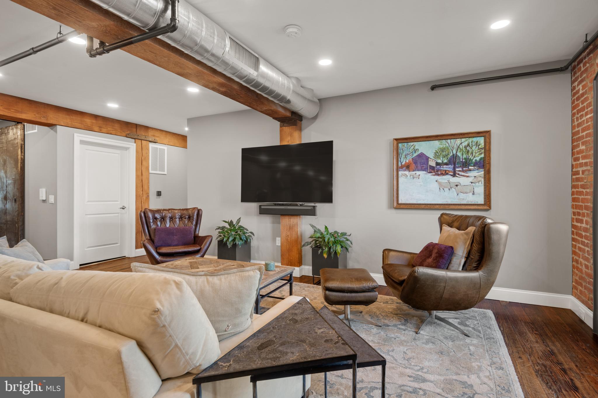 228 E Grant St #2b