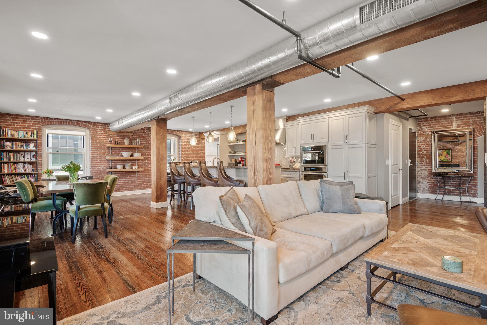 228 E Grant St #2b