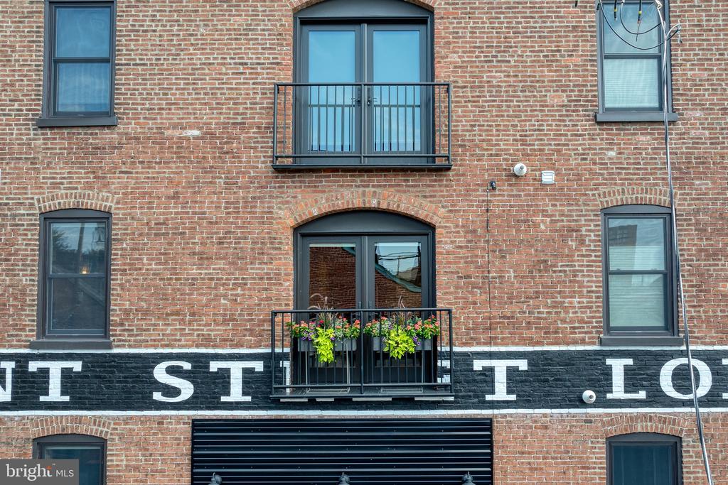228 E Grant St #2b