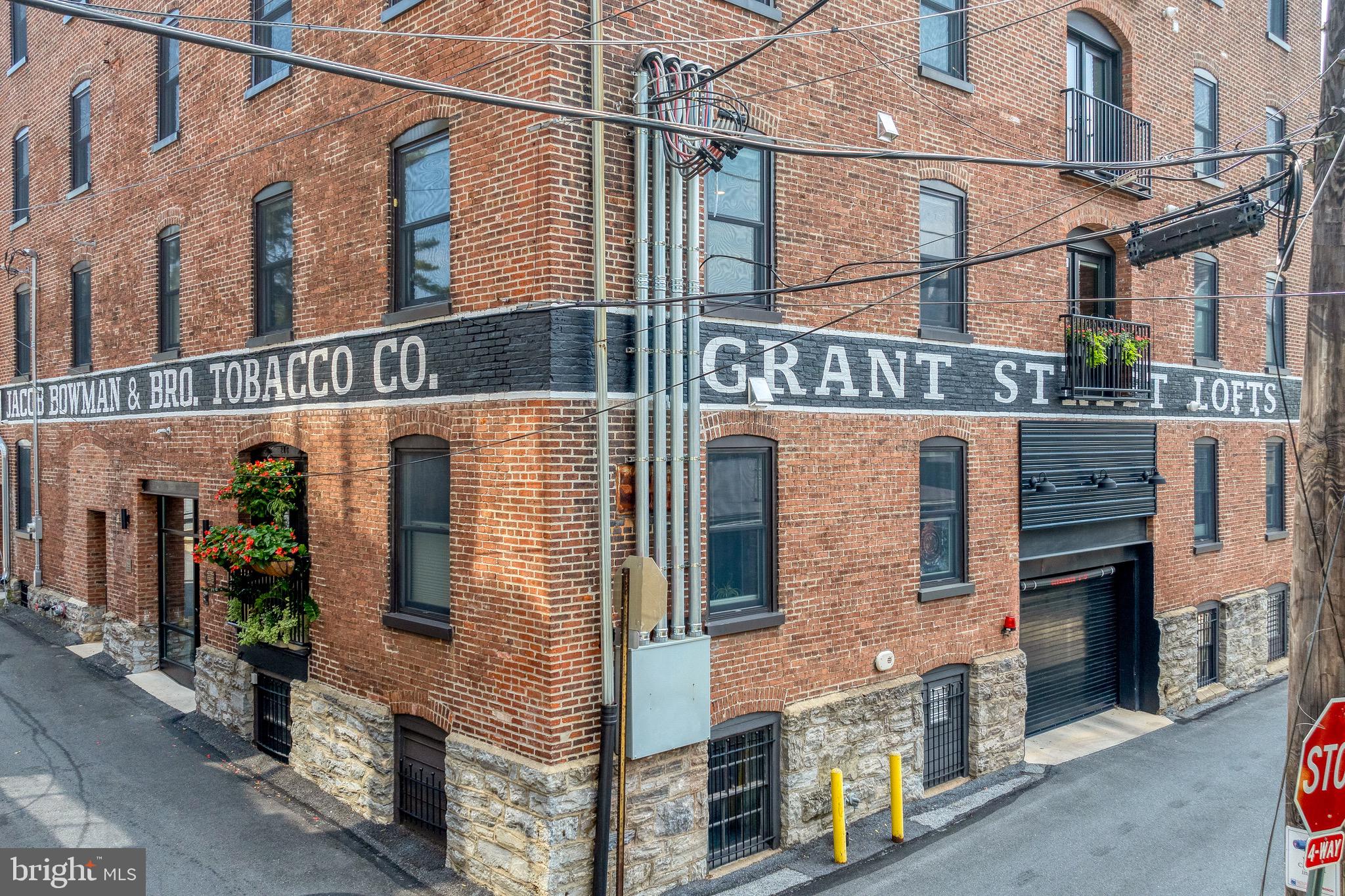 228 E Grant St #2b