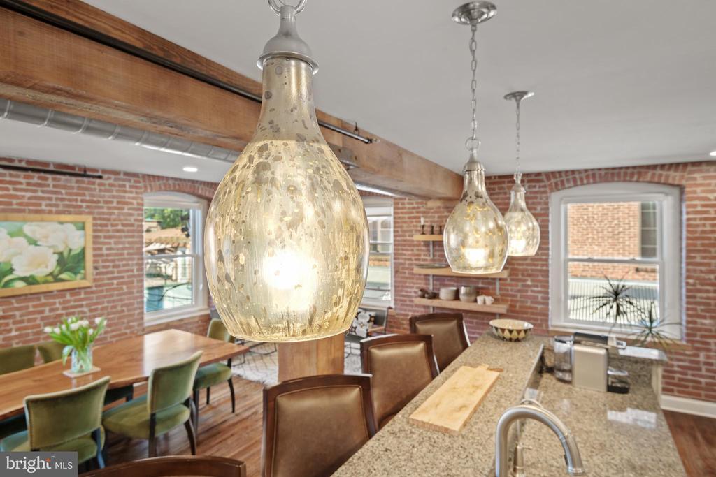 228 E Grant St #2b